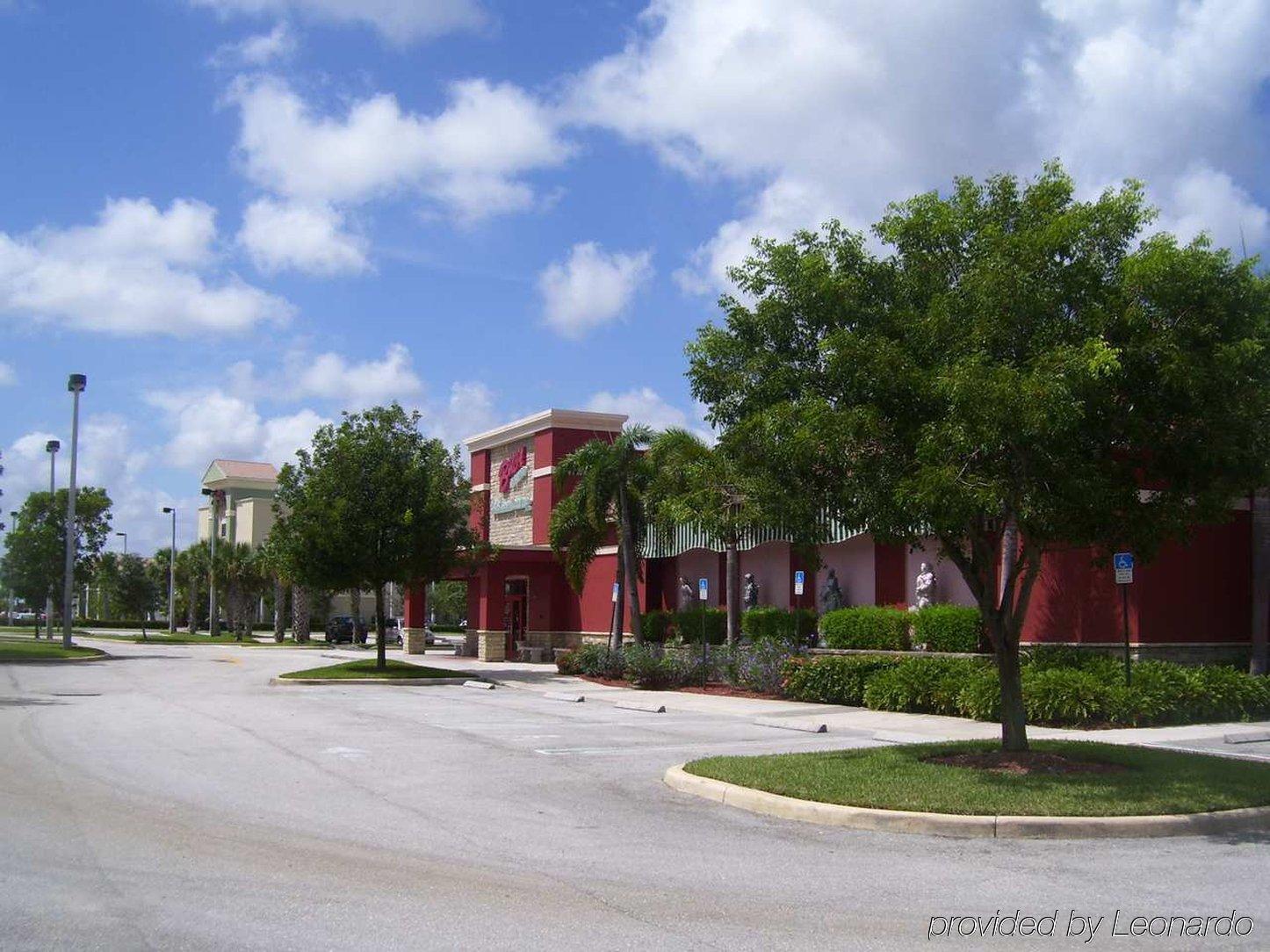 Hampton Inn & Suites Wellington Royal Palm Beach Exteriör bild